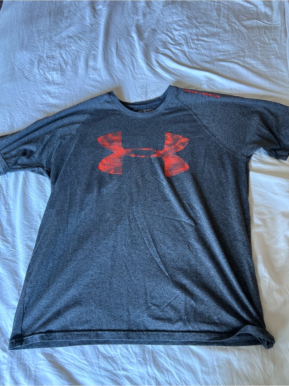Under Armour Short Sleeve Performance Tee in Heather Charcoal with Orange Logo